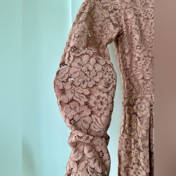 Dusty rose pink wrap style lace fit and flare H&M dress - Picture 6 of 7